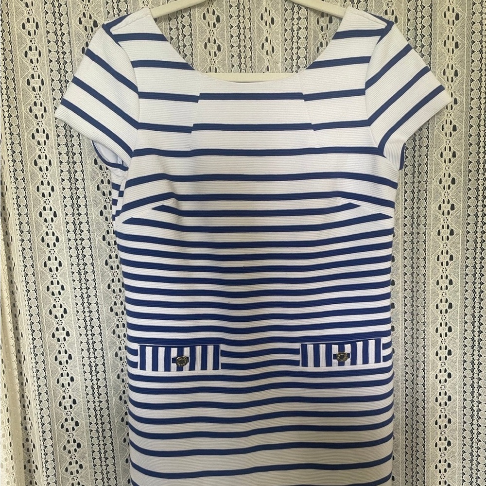 Lilly Pulitzer Layton Shift Stripped Navy Blue and White Dress medium M